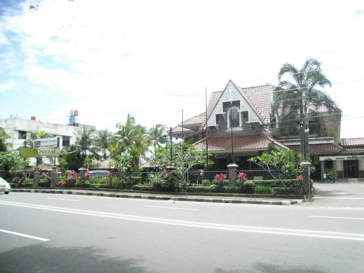 Pondok Serrata Hotel Semarang Exterior photo